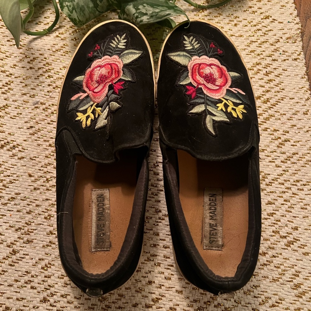 Steve Madden floral slip-ons